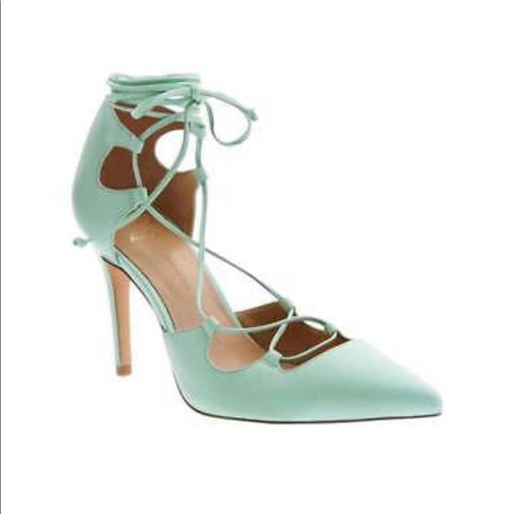 Banana Republic Dakota Lace-up Pump